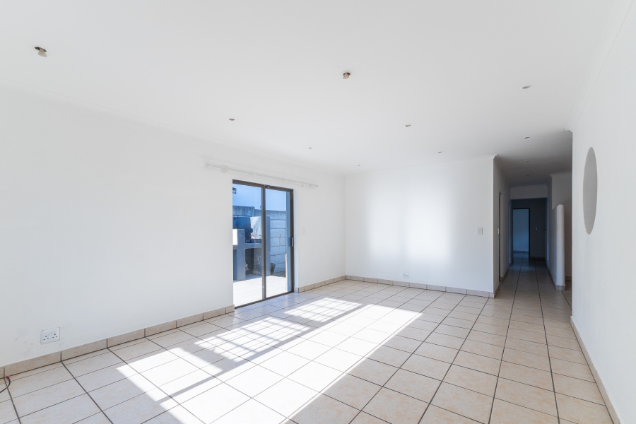 To Let 3 Bedroom Property for Rent in Levallia Western Cape
